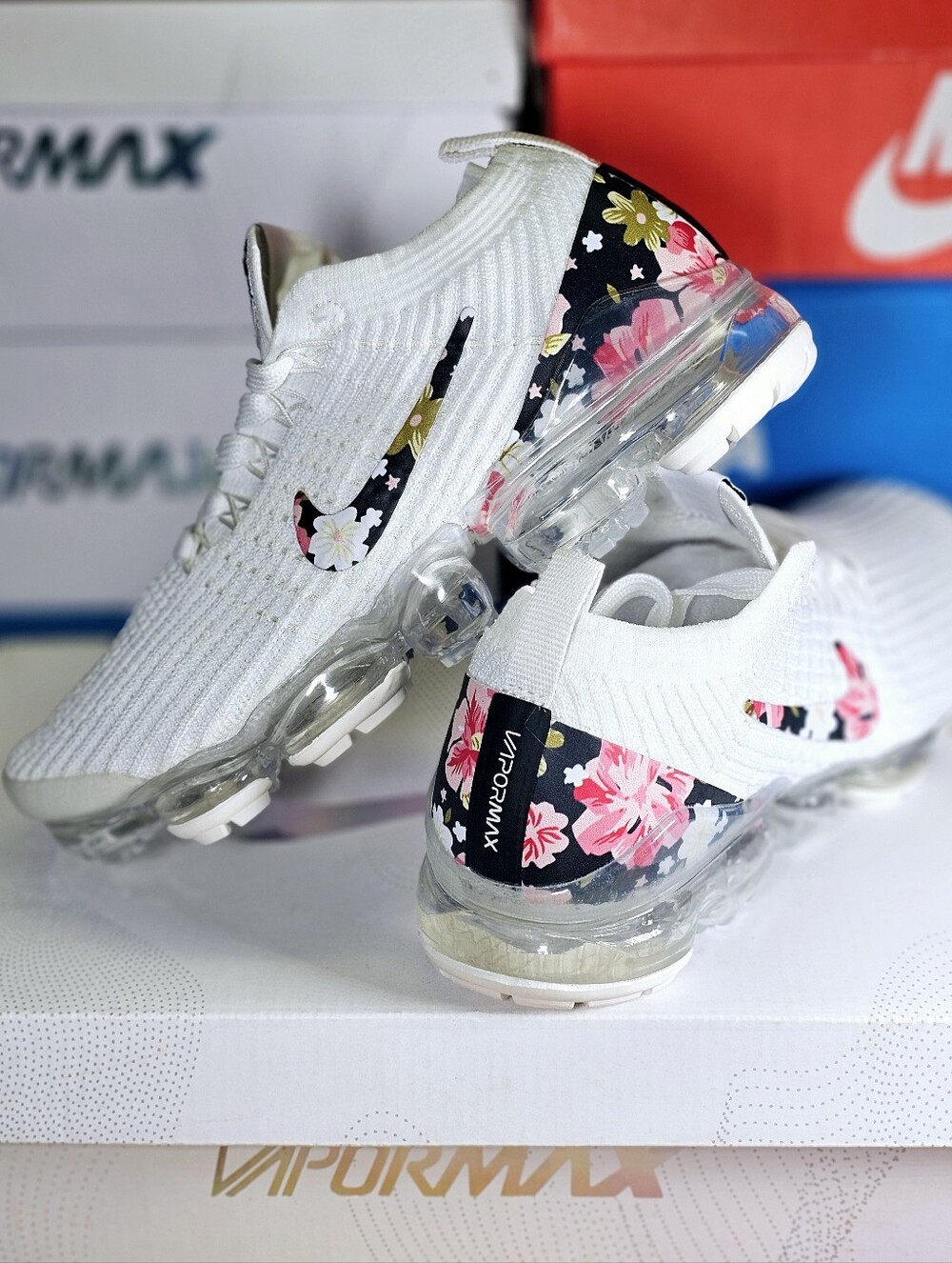 Nike Air Max Vapormax Women's White Black Sneakers Brand New - Picture 6 of 8